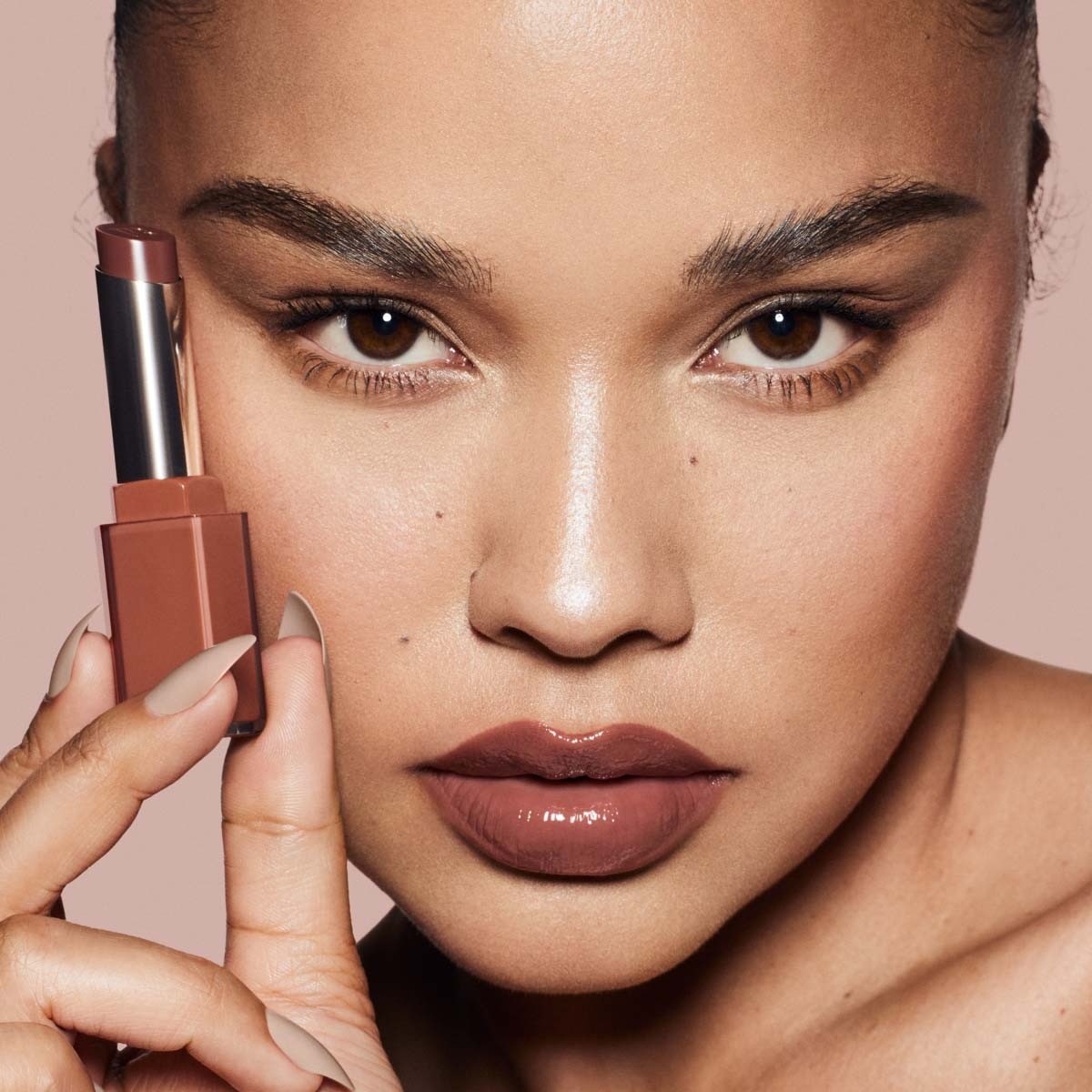 GLOSS BOMB STIX (BARRA DE LABIOS DE BRILLO INTENSO)